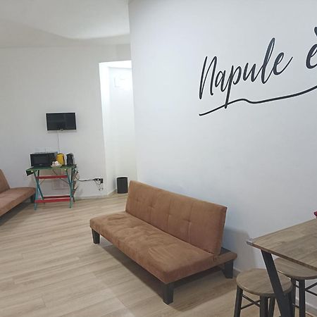 A Casa Di Ilaria Διαμέρισμα Νάπολη Εξωτερικό φωτογραφία